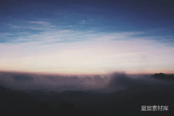 高清摄影 山间航拍黄金时刻的景色