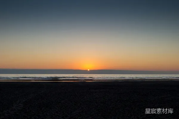 高清摄影 夕阳下的水域