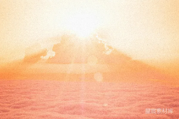高清摄影 云和山间的阳光 Rays of sunlight over clouds and mountains