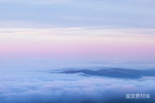 高清摄影 飞机上看向天空和云朵的景象