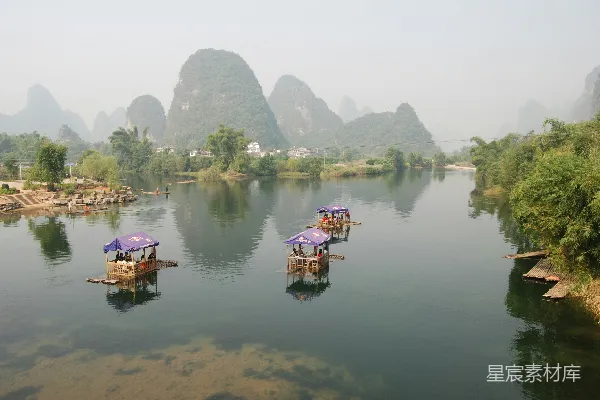 高清摄影 水中的小屋