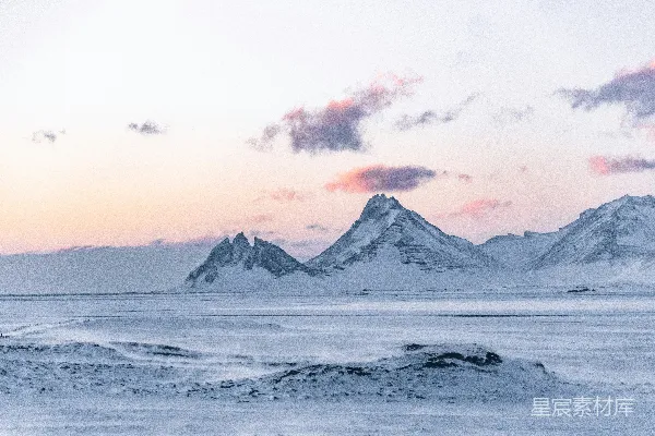 高清摄影 覆雪的山峦
