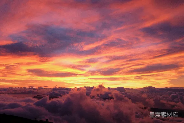 高清摄影 夕阳被云层遮盖