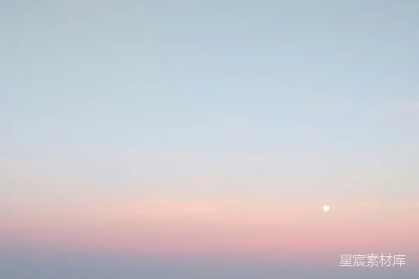 高清摄影 灰色和粉色天空下的虫眼视角摄影
