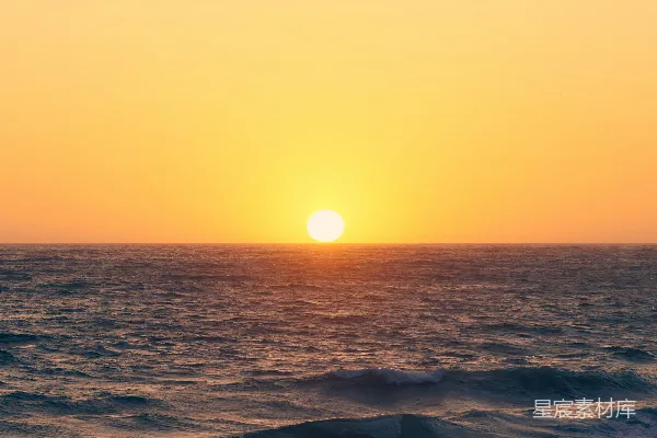 高清摄影 夕阳下的水域