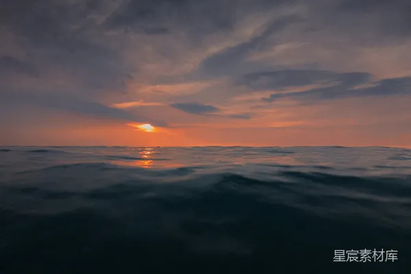 高清摄影 日落 horizon 中的 水体