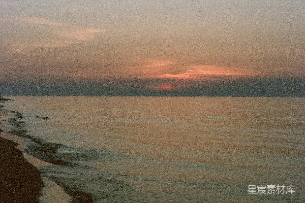 高清摄影 海滩上的太阳正在Setting落山
