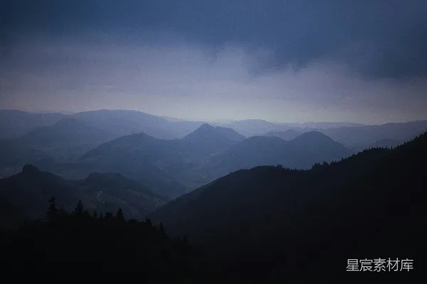 高清摄影 傍晚山脉的景色