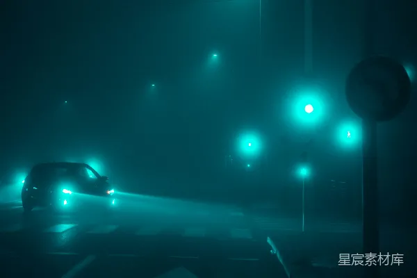 高清摄影 夜晚中行驶的汽车