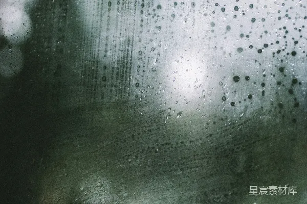 高清摄影 窗户上的雨滴