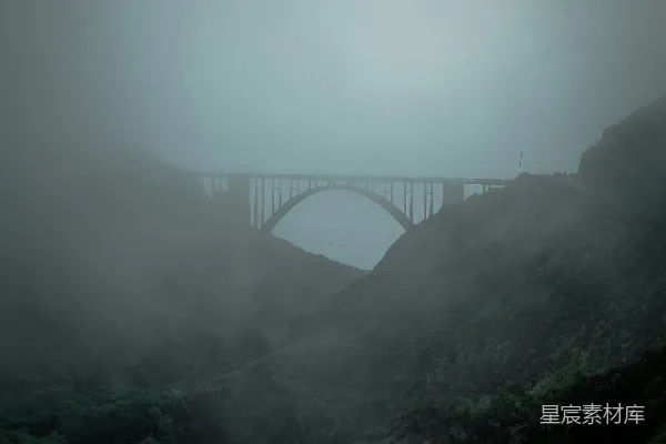 高清摄影 一幅远处有桥的朦胧景色