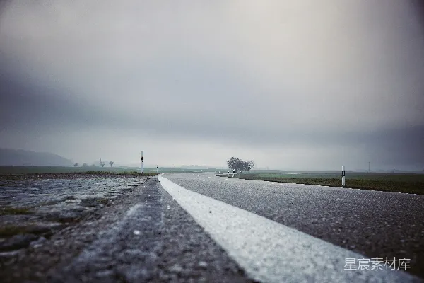 高清摄影 灰色的铺有碎石的道路