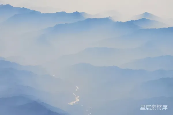 高清摄影 飞机上看去的山脉全景