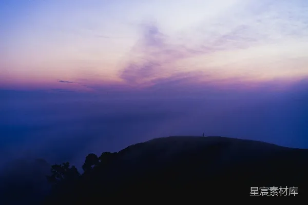 高清摄影 紫天上山的轮廓