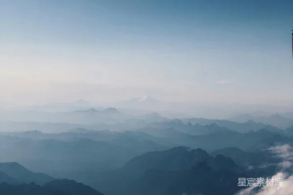高清摄影 飞机上看去的山峦景色