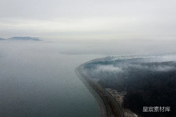 高清摄影 近水道路上空俯视图