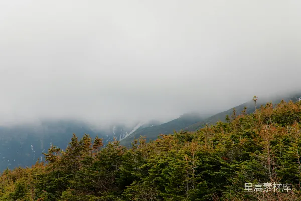高清摄影 山间雾气形成