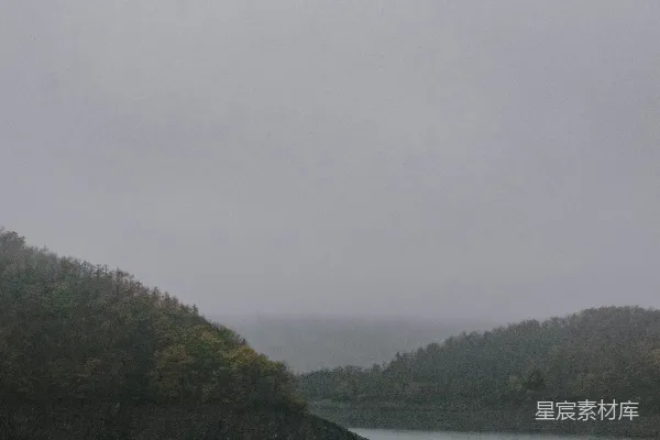 高清摄影 河边有水的体液