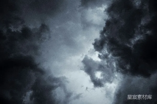 高清摄影 一张黑白照片中的云层天空