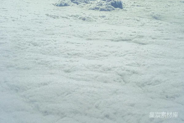 高清摄影 白天覆盖着雪的田野