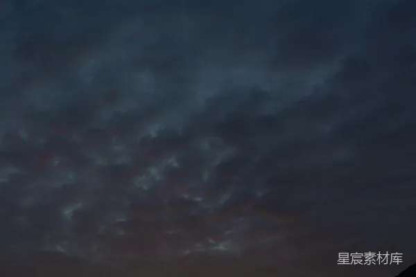 高清摄影 山峦之上夕阳西下
