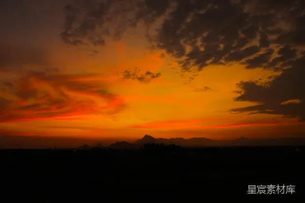 高清摄影 橙色山脉