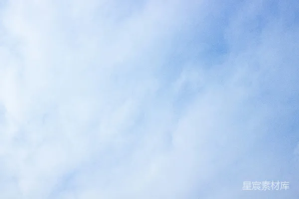 高清摄影 高空有一架飞机在飞行。