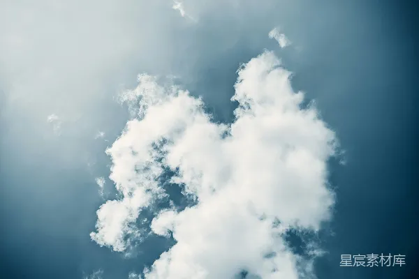 高清摄影 天空中的一群云朵