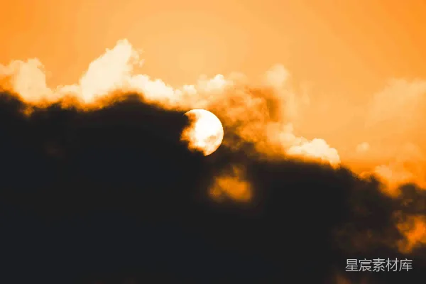 高清摄影 空中飞行的飞机，月亮在背景中。