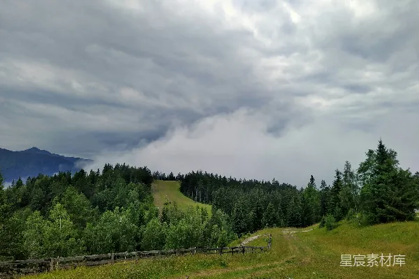 高清摄影 有树有山的风景