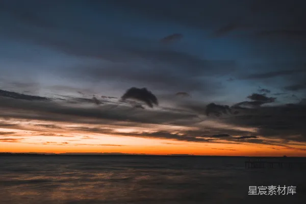 高清摄影 夕阳下的水面