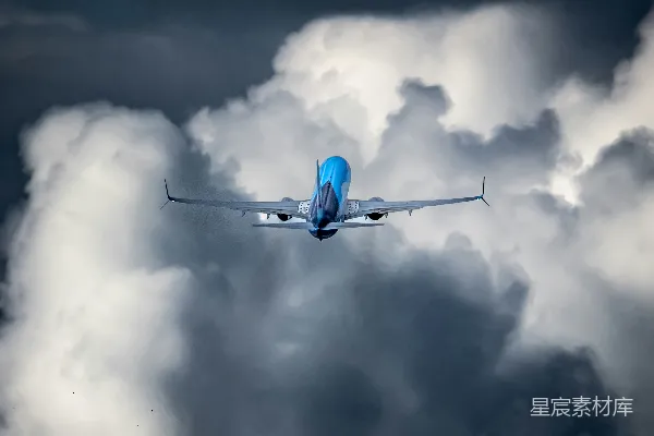 高清摄影 空中飞行的飞机