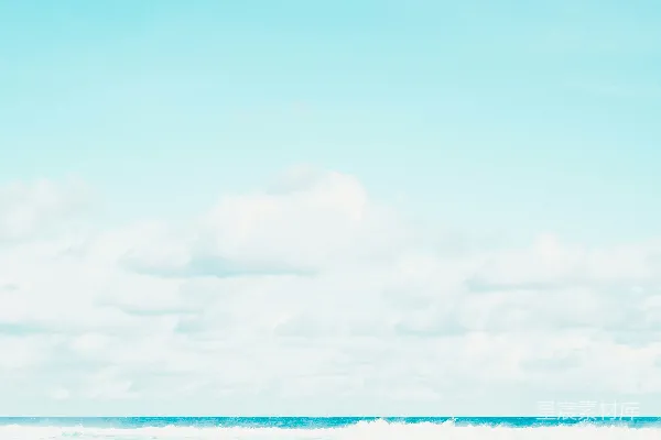 高清摄影 海边一个骑手在波浪上冲浪板上骑行