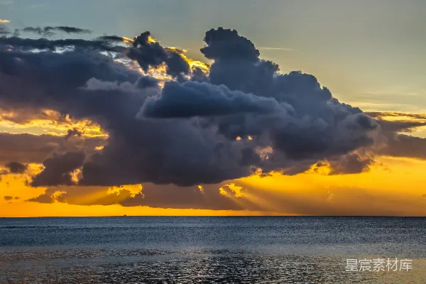 高清摄影 夕阳下的白色云海