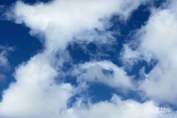 高清摄影 深蓝天空中 fluffy 白色云朵