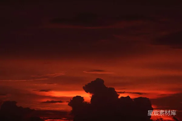 高清摄影 山头的夕阳