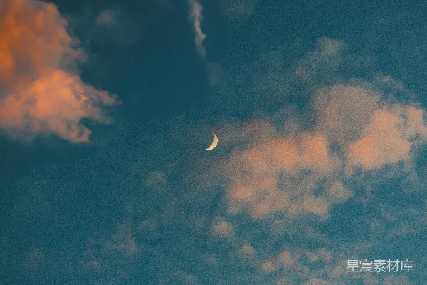 高清摄影 云蓝色天空中的弦月