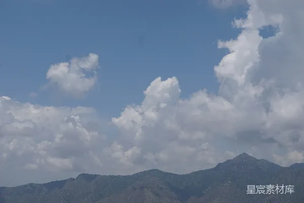 高清摄影 山间云雾缭绕