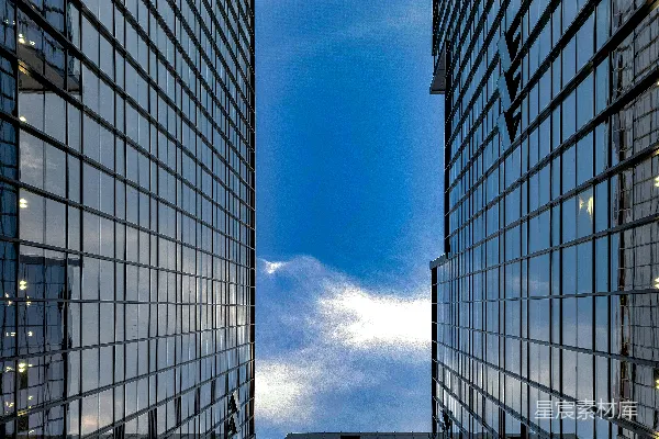 高清摄影 透过大楼窗户看的天空景色