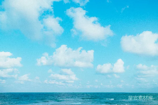 高清摄影 海天一色，白云蓝天。