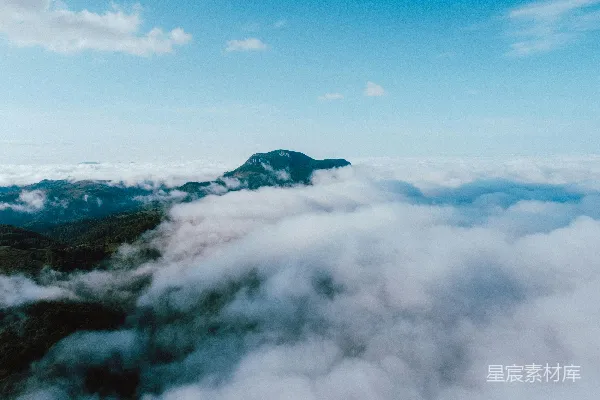 高清摄影 云雾覆盖中的山景
