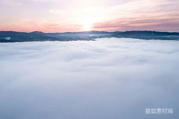 高清摄影 山间白云下的风景摄影
