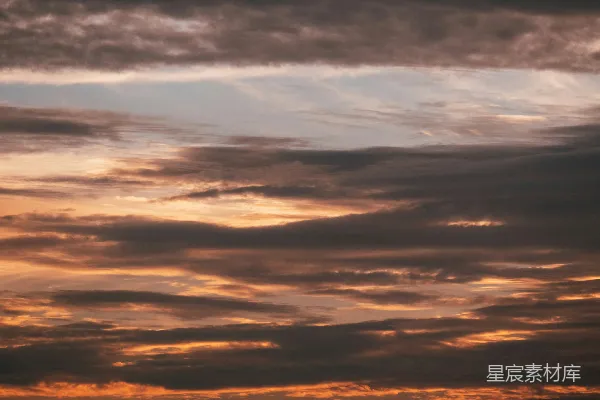 高清摄影 夕阳映照下的云彩