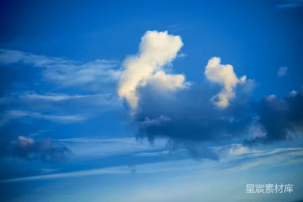 高清摄影 白天的白云蓝天
