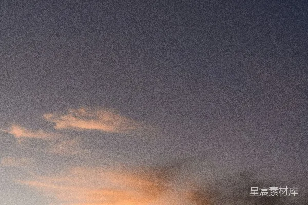 高清摄影 夕阳时的橙色和灰色云朵
