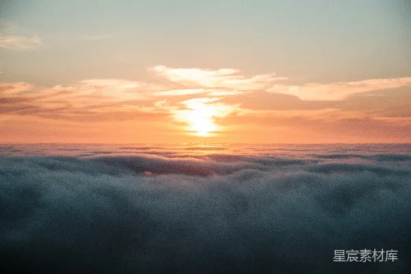 高清摄影 夕阳下的云和日晖