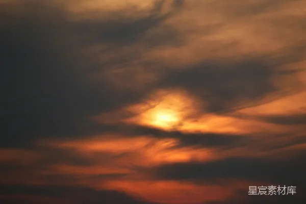 高清摄影 夕阳伴云彩
