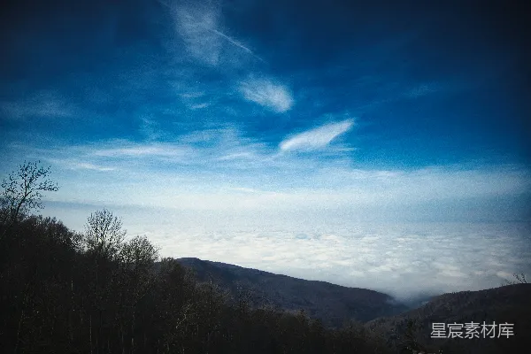高清摄影 山顶俯瞰的蓝天白云景象