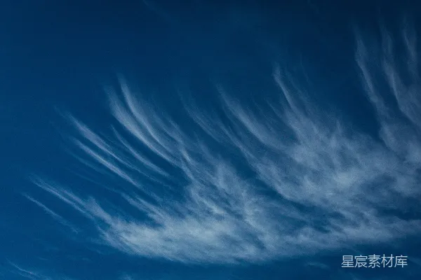 高清摄影 白色蓝色的天空