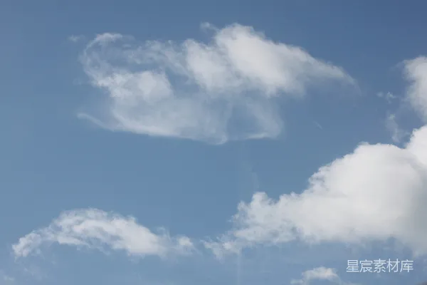 高清摄影 晴天里高空飞翔的一只风筝